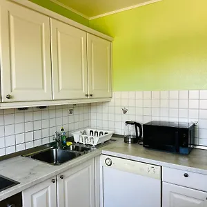 Doppelhaushaelfte Nahe Flughafen Hamburg Apartment